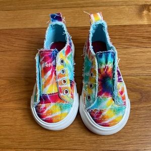 Blowfish rainbow size 7 sneakers